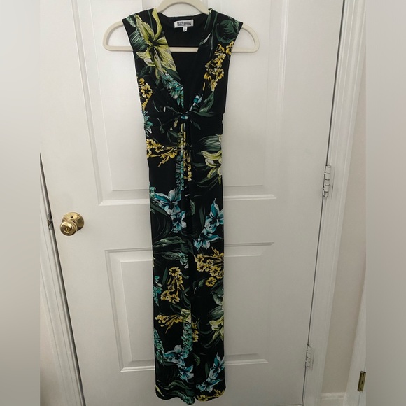 Gorgeous printed summer dress - Picture 1 of 3